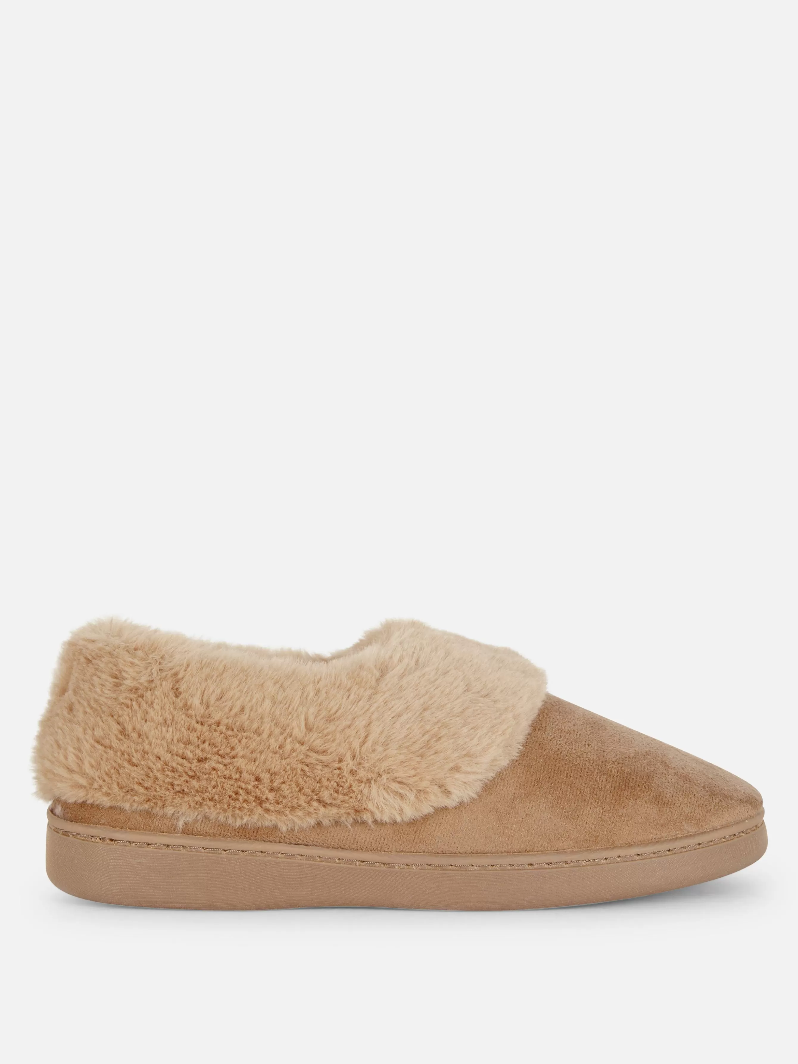 Shop Primark Chaussons Mocassins Doublés En Fausse Fourrure Beige