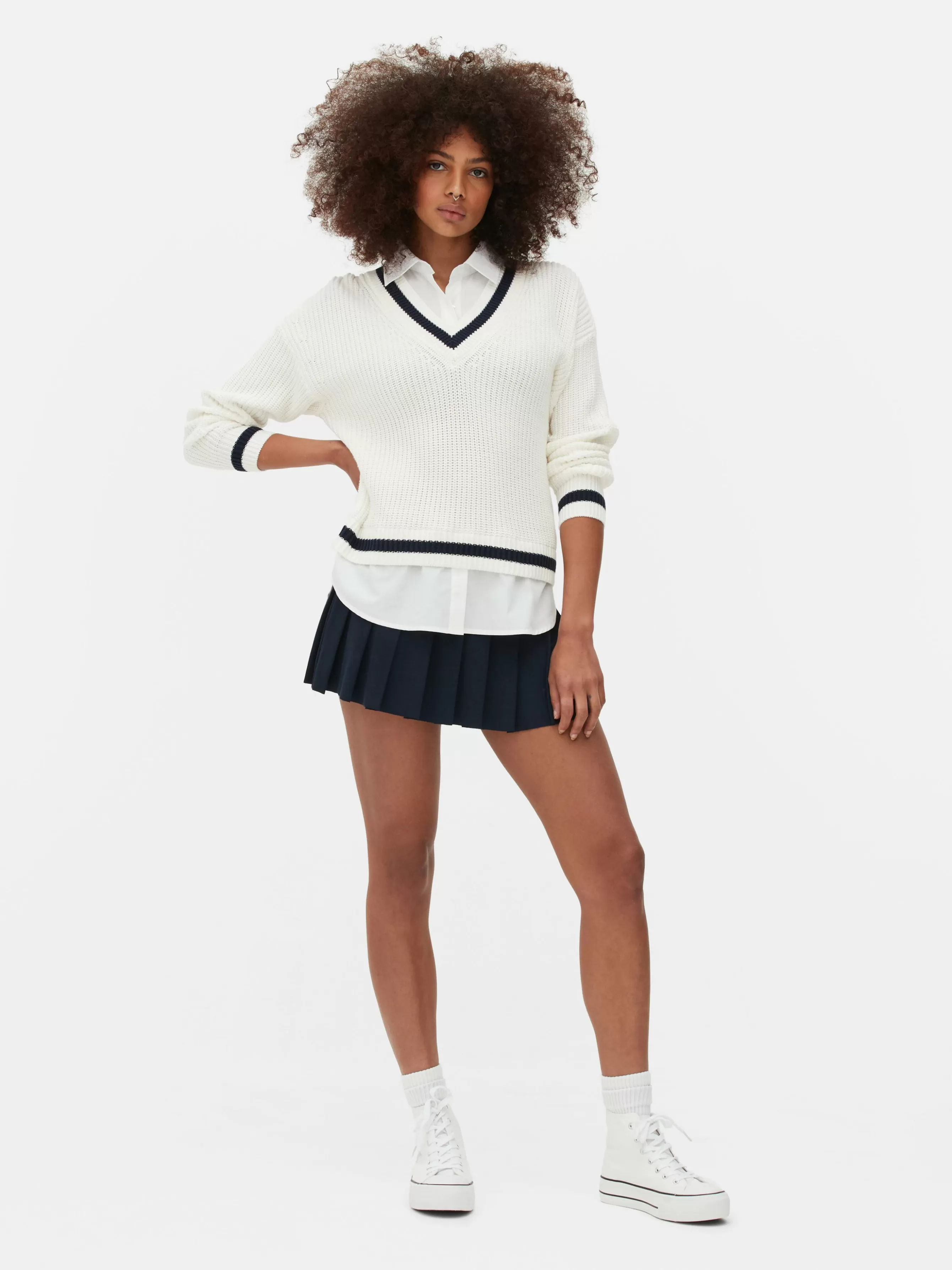 Shop Primark Chemise Et Pull Deux-en-un De Style Universitaire Ivoire