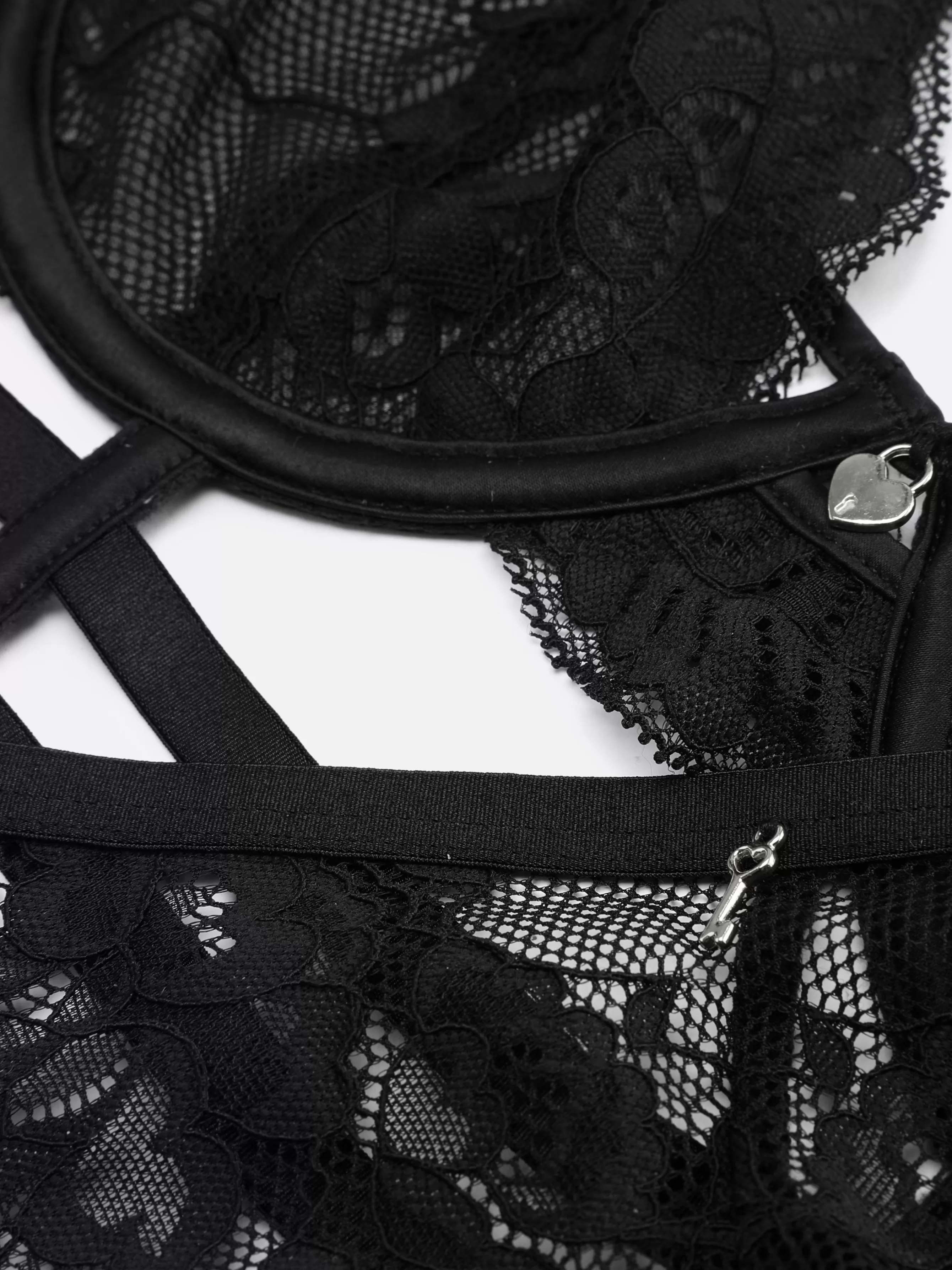 Fashion Primark Ensemble Soutien-gorge Et String En Dentelle Noir