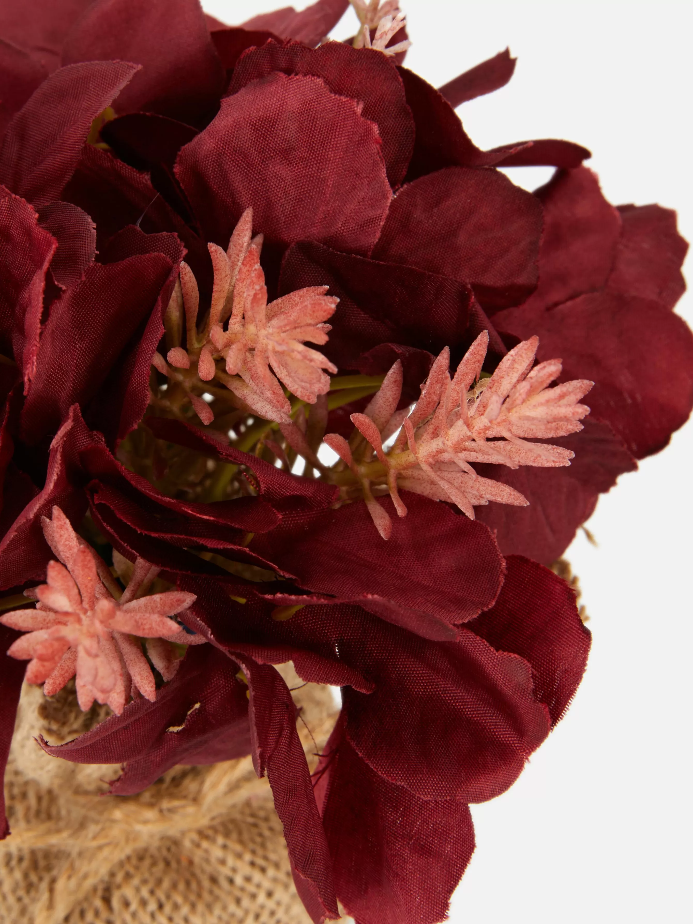 Shop Primark Fleurs Artificielles Avec Emballage En Jute Bordeaux