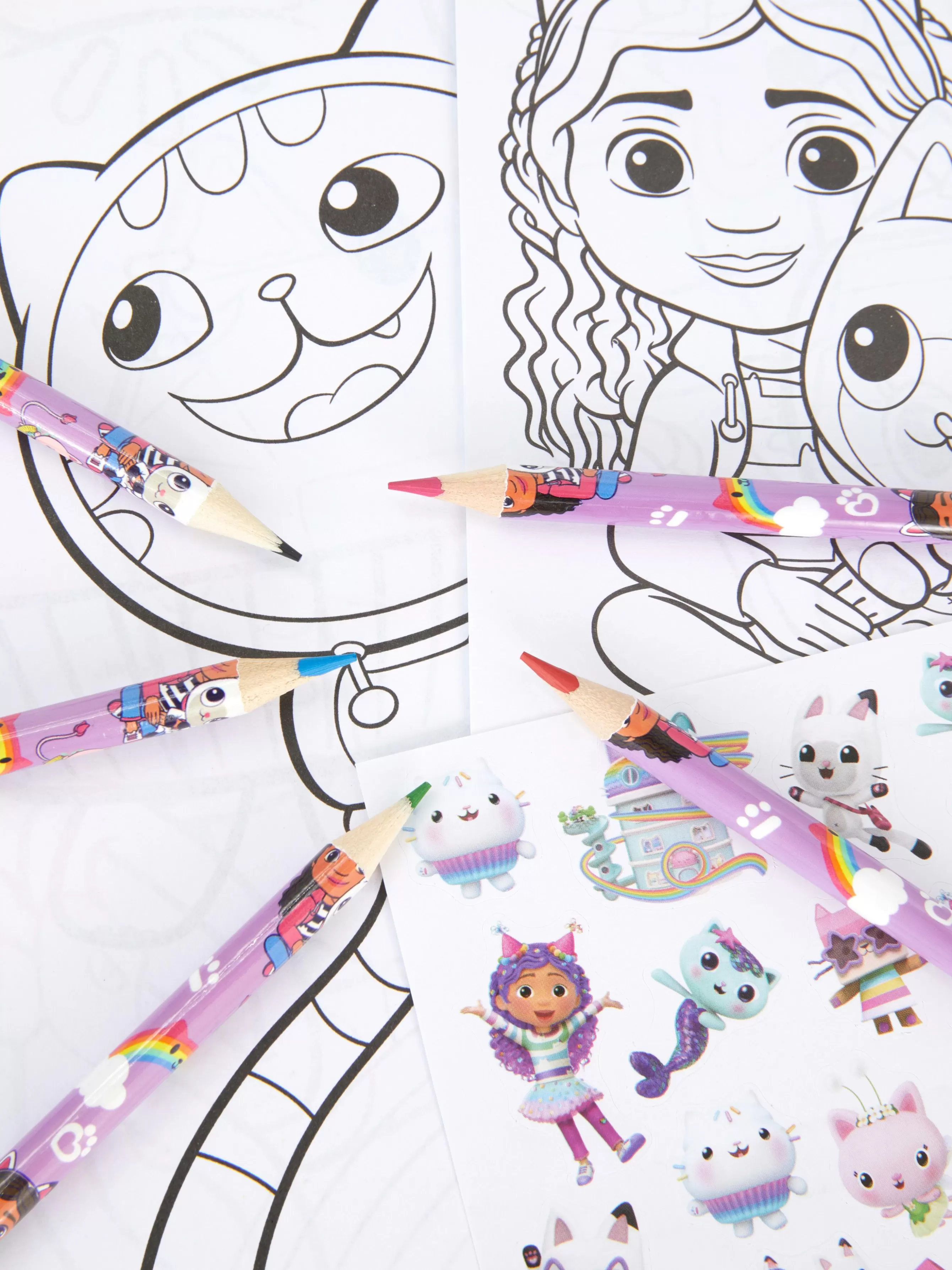 Shop Primark Kit De Coloriage Gabby Et La Maison Magique Multicolore