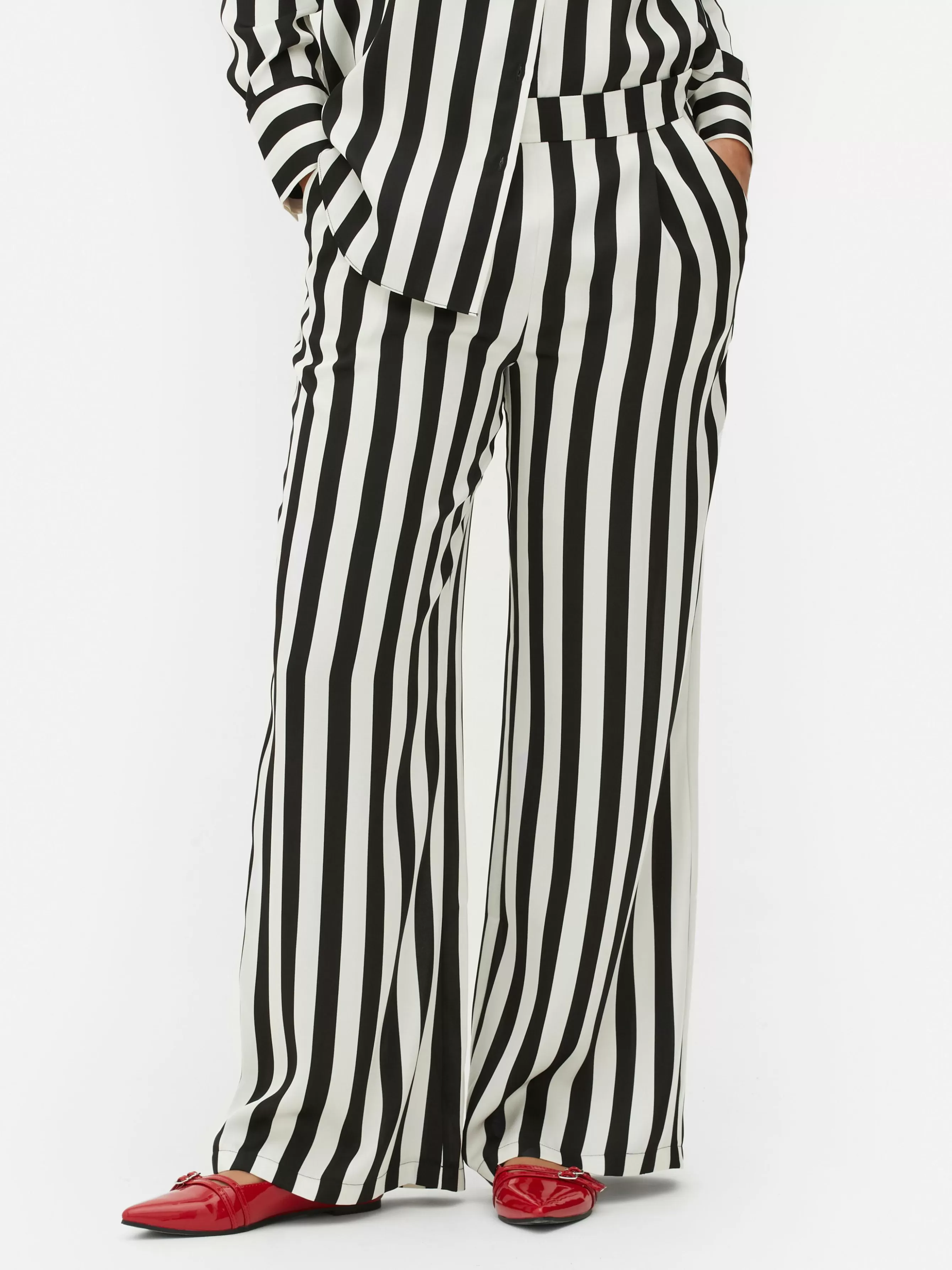 Shop Primark Pantalon à Rayures Beetlejuice X Colleen Atwood Noir/Blanc