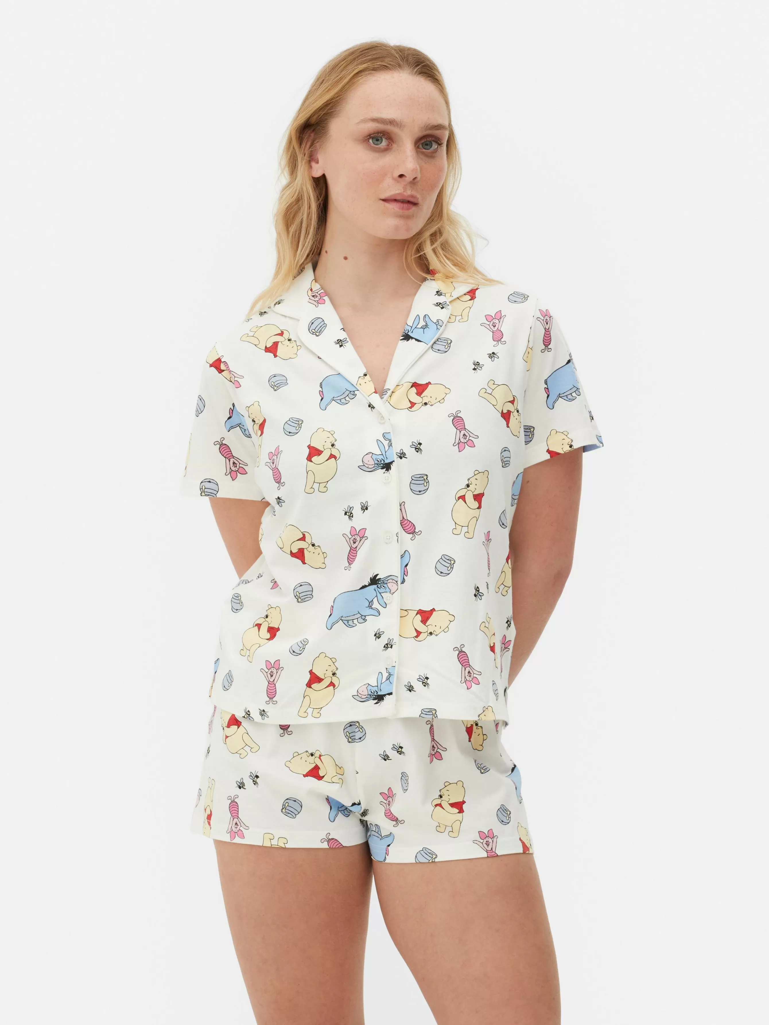 Shop Primark Pyjama Chemise Et Short Disney Winnie L'ourson Ivoire