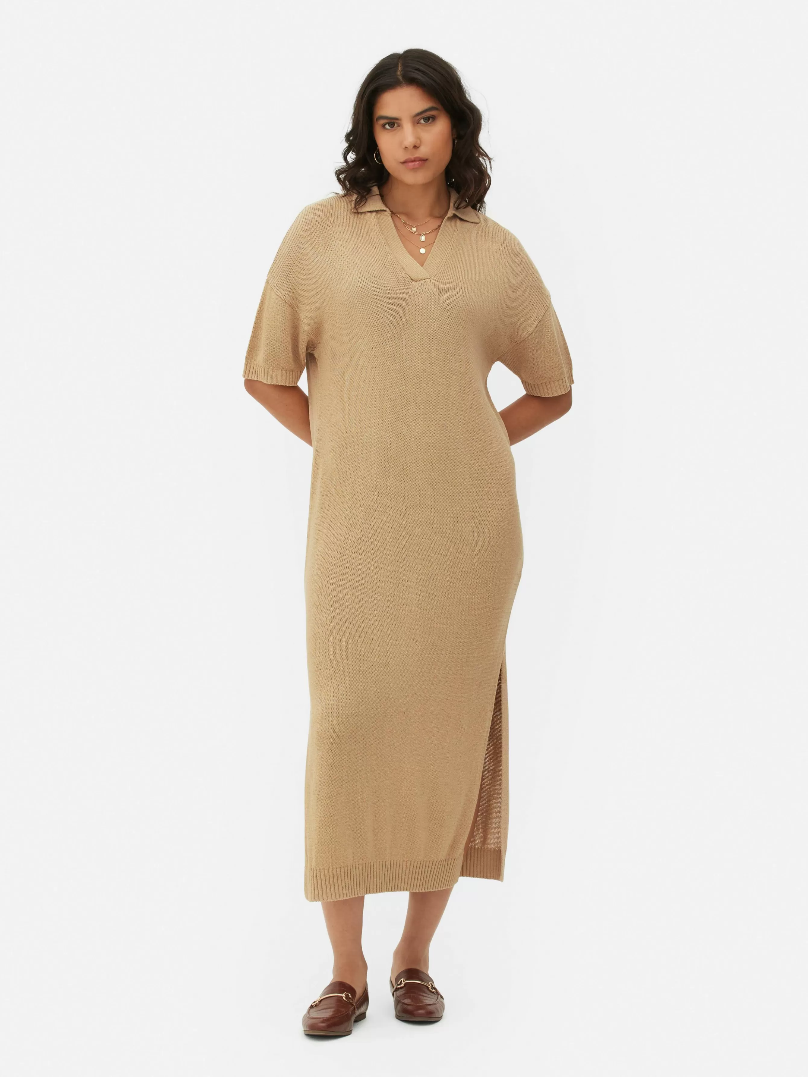 Store Primark Robe Mi-longue Avec Col En V Beige