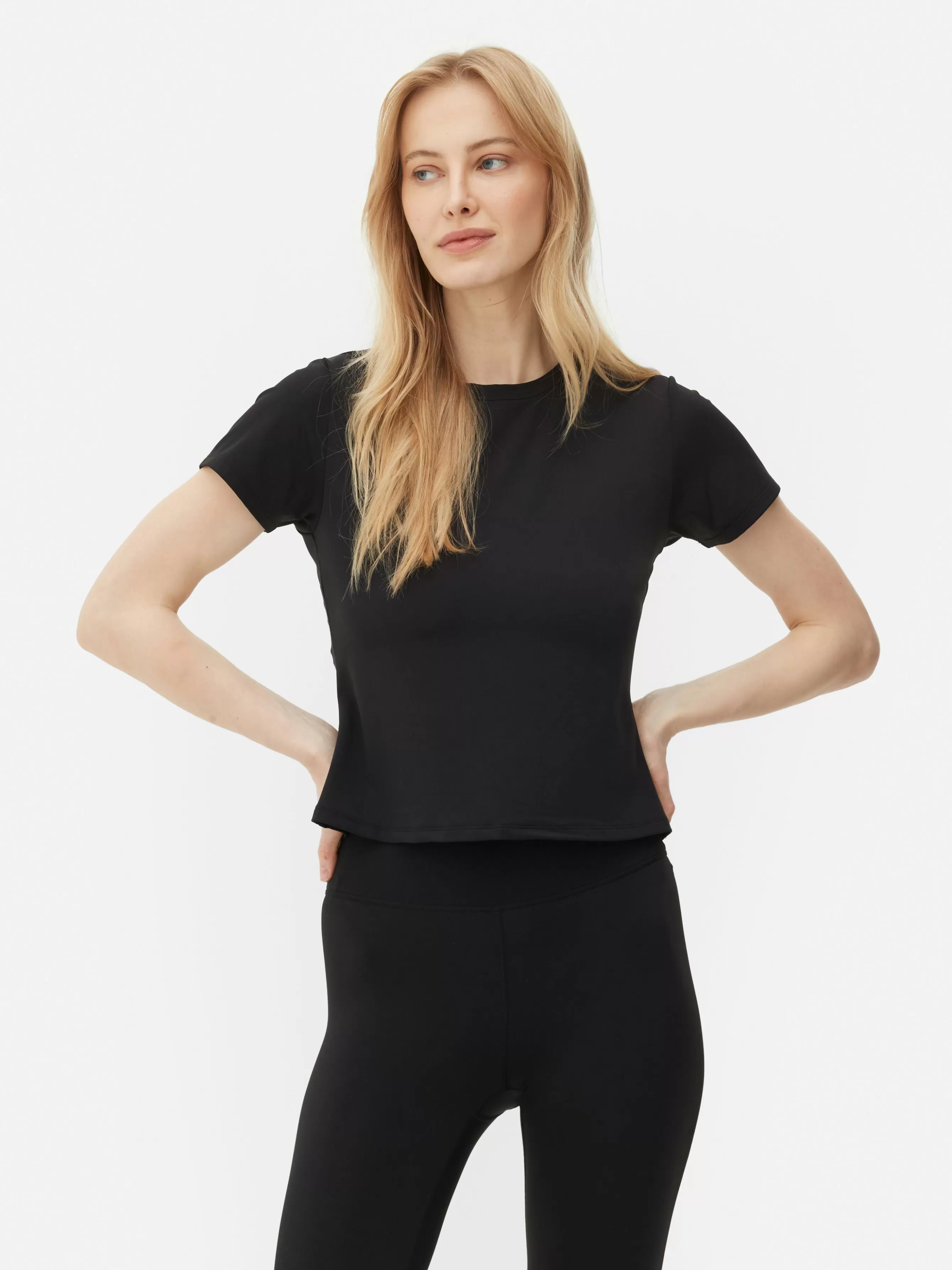 Shop Primark T-shirt De Sport En Tissu Ultra-doux Noir